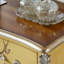 Armoire de rangement à tiroirs peinte à la main
