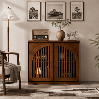 Buffet Mid-Century moderne en noyer avec trous de sortie