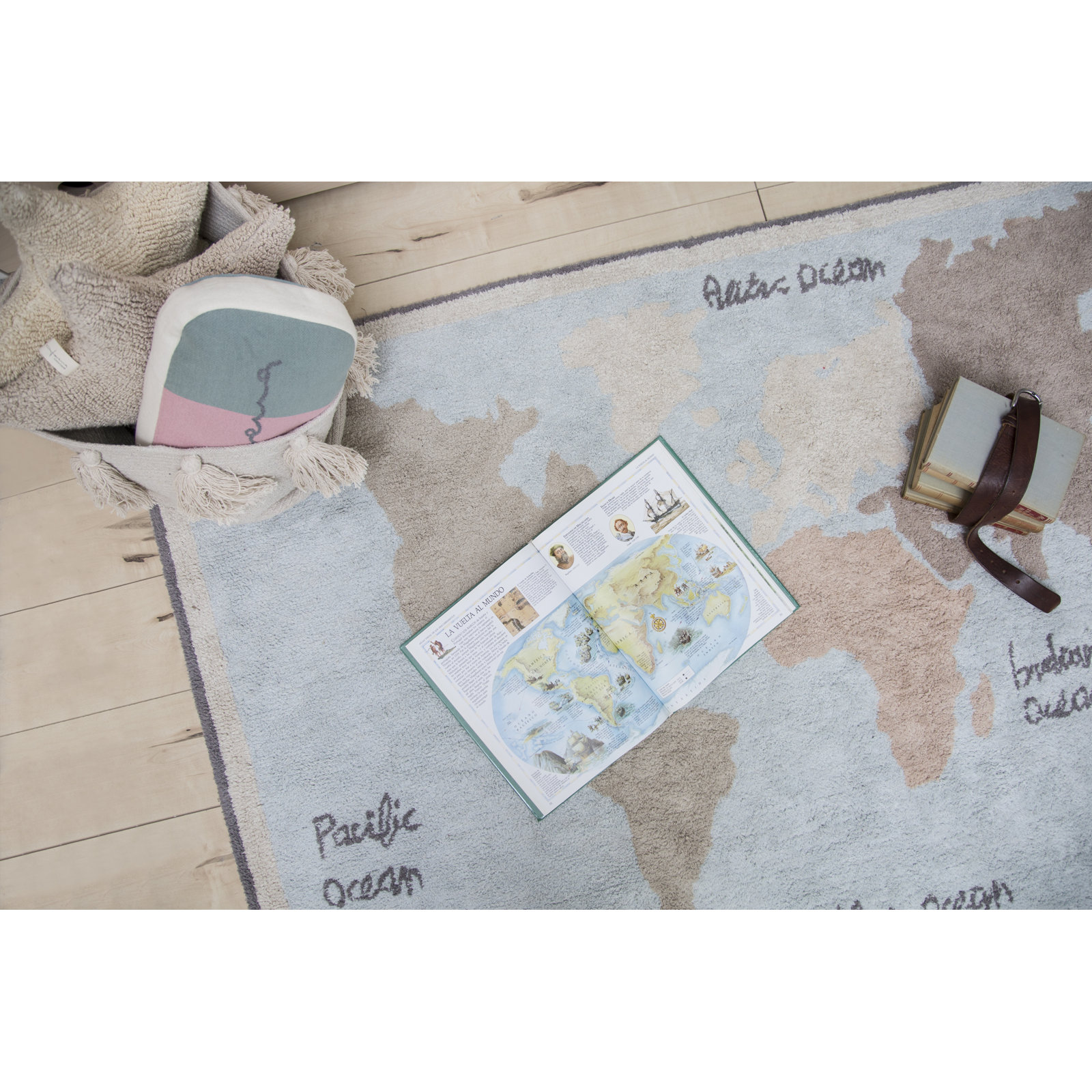 Handmade Cotton Blue/Brown/Gray/Beige Rug