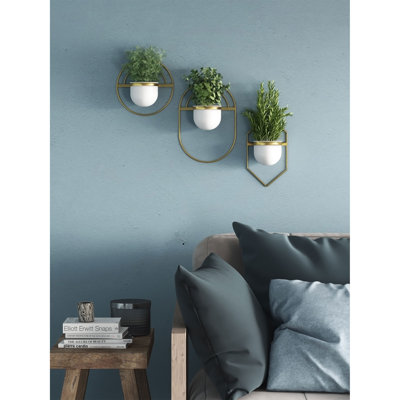 Tayyar Metal Wall Planter