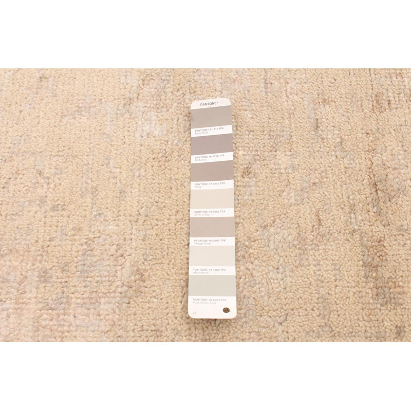 Tapis de couleur kaki clair en laine noué à la main 6 pi 1 po x 8 pi 10 po Mawadda