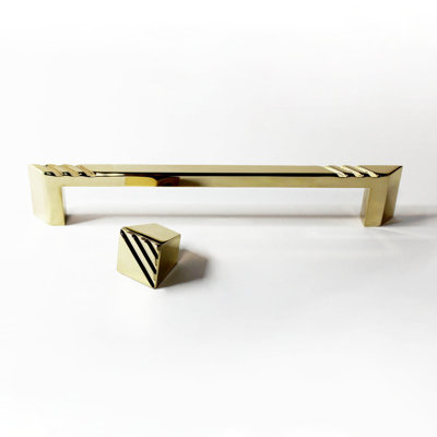 Pyramid 4" Center to Center Bar Pull