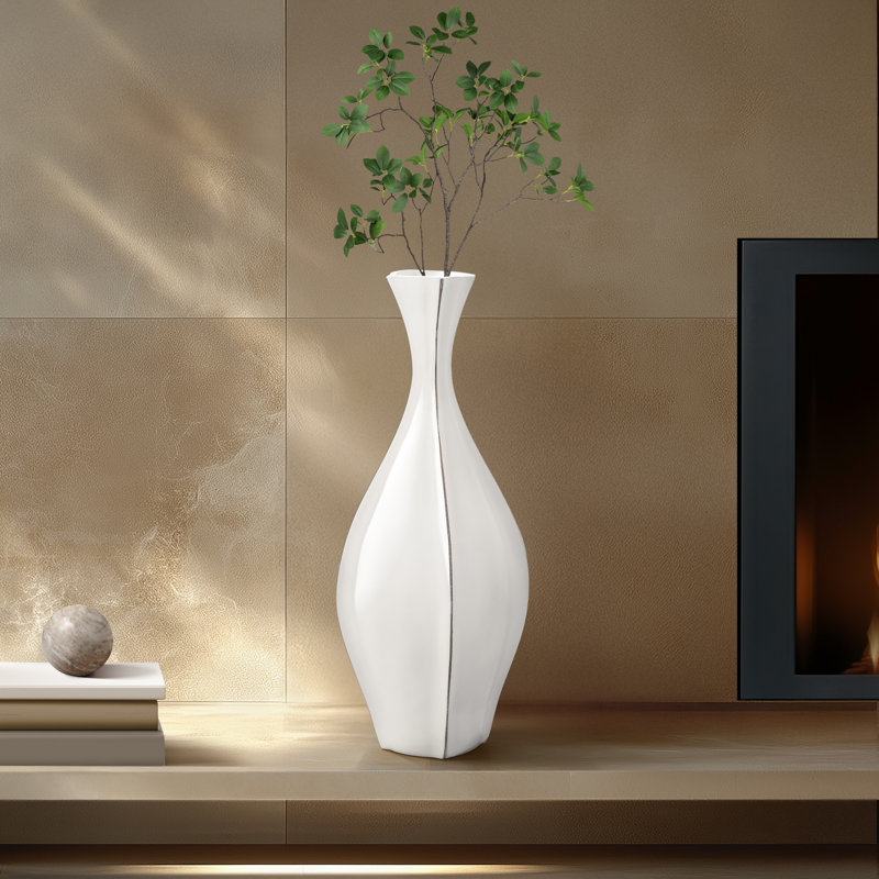  Vase de plancher Bouchet, H 22 po x l 9 po x P 9 po