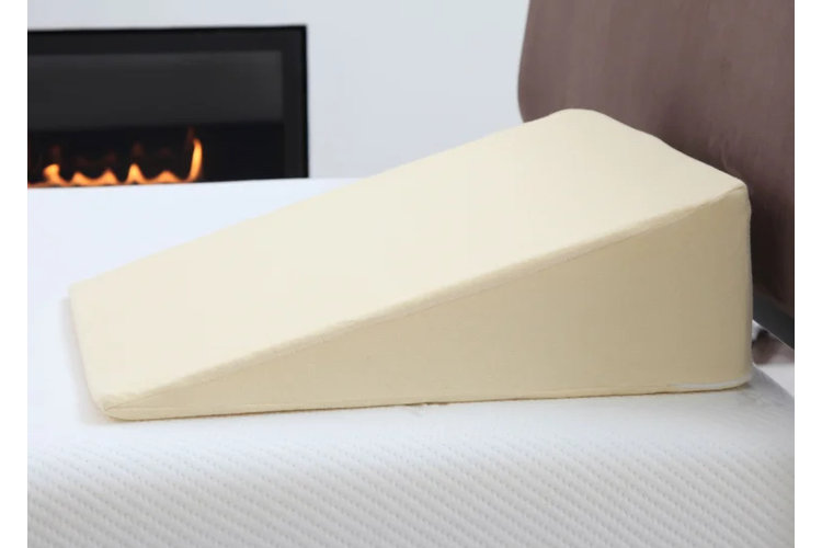 How to Use a Wedge Pillow