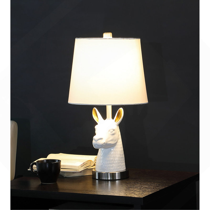 Lampe de table 20,5 po en résine blanche