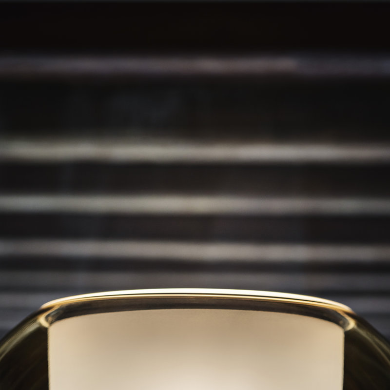 Glo, Mirroring Gold, Glossy Gold