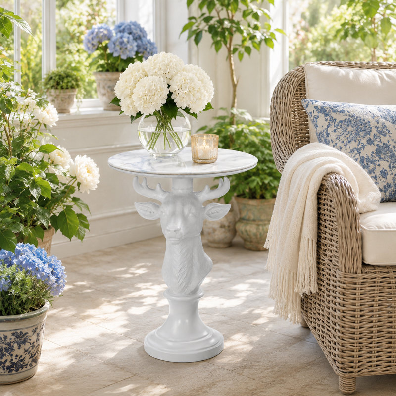 Table d'appoint 19,69 po en résine de cerf blanc