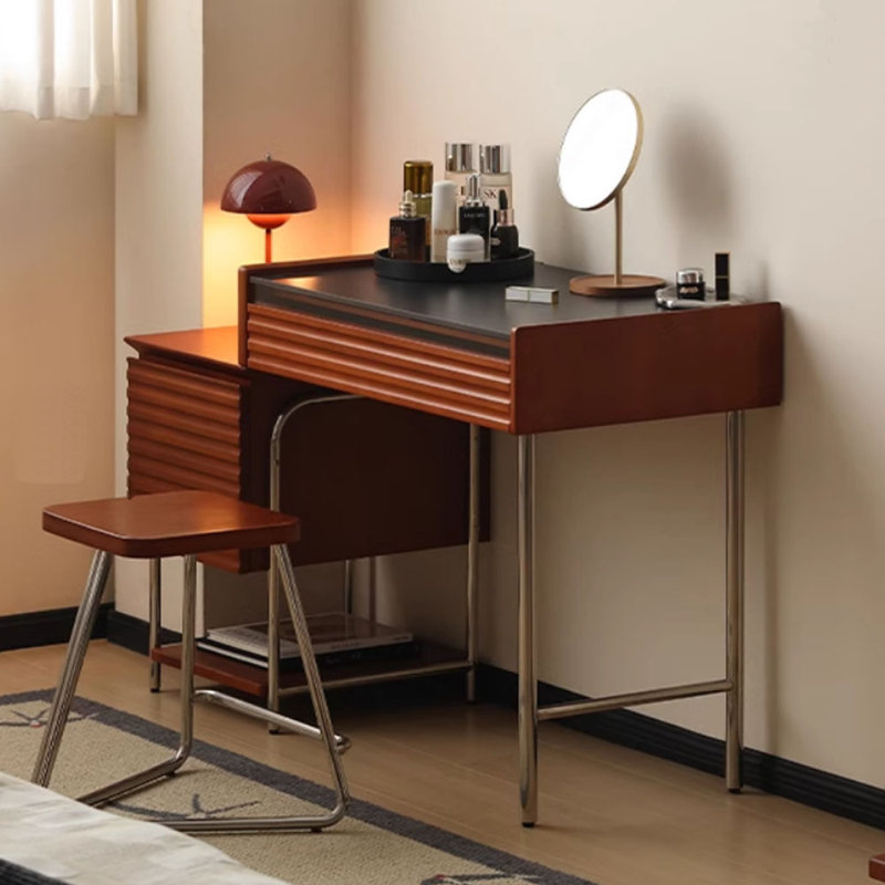 Commode rétro en bois massif