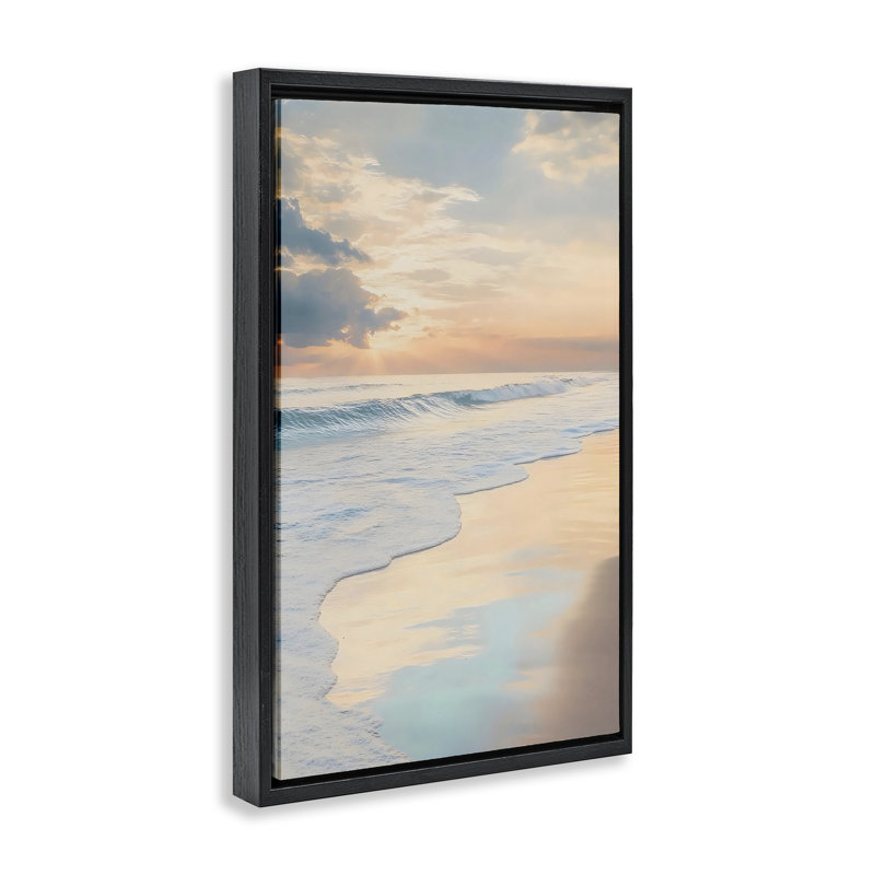 «Tranquil Beach with Sunset Reflection Floater», art mural par LSR Creative Studio, Cadre flottant noir de jais