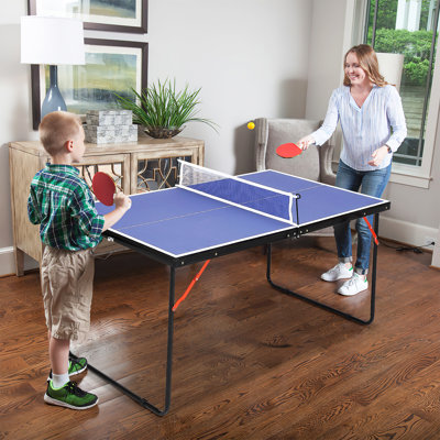 Table de ping-pong portable pliable 4,5 pi, ensemble de tennis de table intérieur et extérieur avec filet, 2 raquettes et 3 balles, mode lecture, rangement compact pour les enfants, les adolescents et les adultes