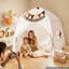 Tente de jeu pour enfants, structure en fibre de verre, matelas rembourré, beige, utilisable à l'intérieur et à l'extérieur, coin lecture/sieste, sac de transport, drapeau, fenêtre aérée, avec guirlande lumineuse étoilée.