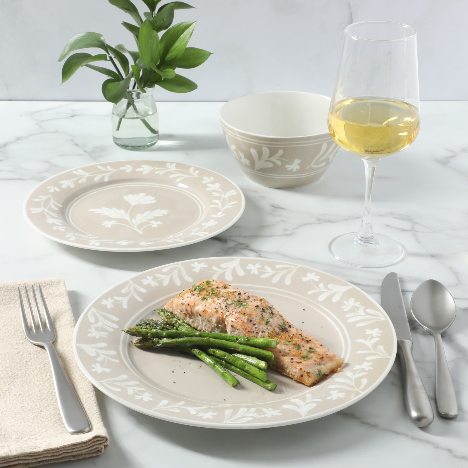 Maiden Crown Porcelain Dinnerware Set - Service for 4, Taupe
