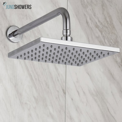 Pomme de douche carrée chromée avec installation murale pour salle de bain moderne