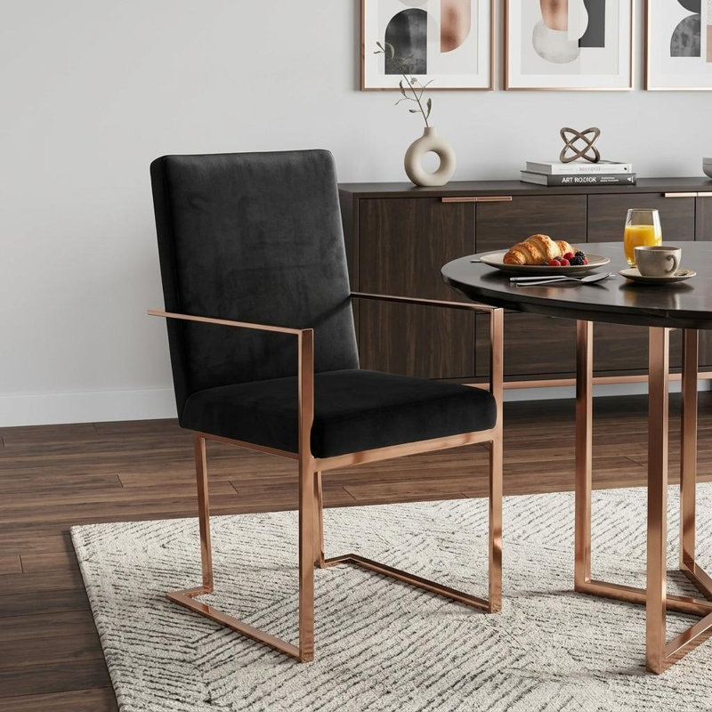 Chaise avec accoudoirs en tissu noir Levent