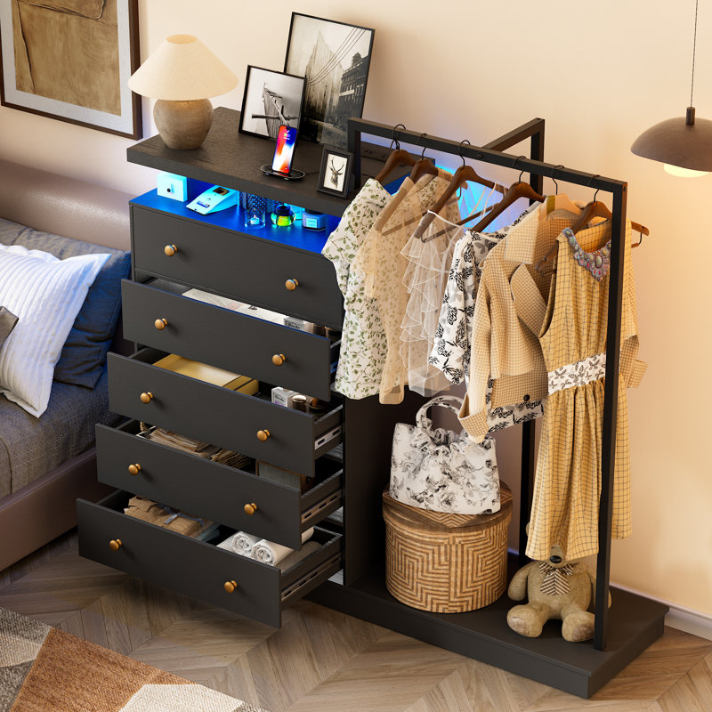 Commode haute noire avec support suspendu, commode 5 tiroirs avec station de charge et lumières à DEL