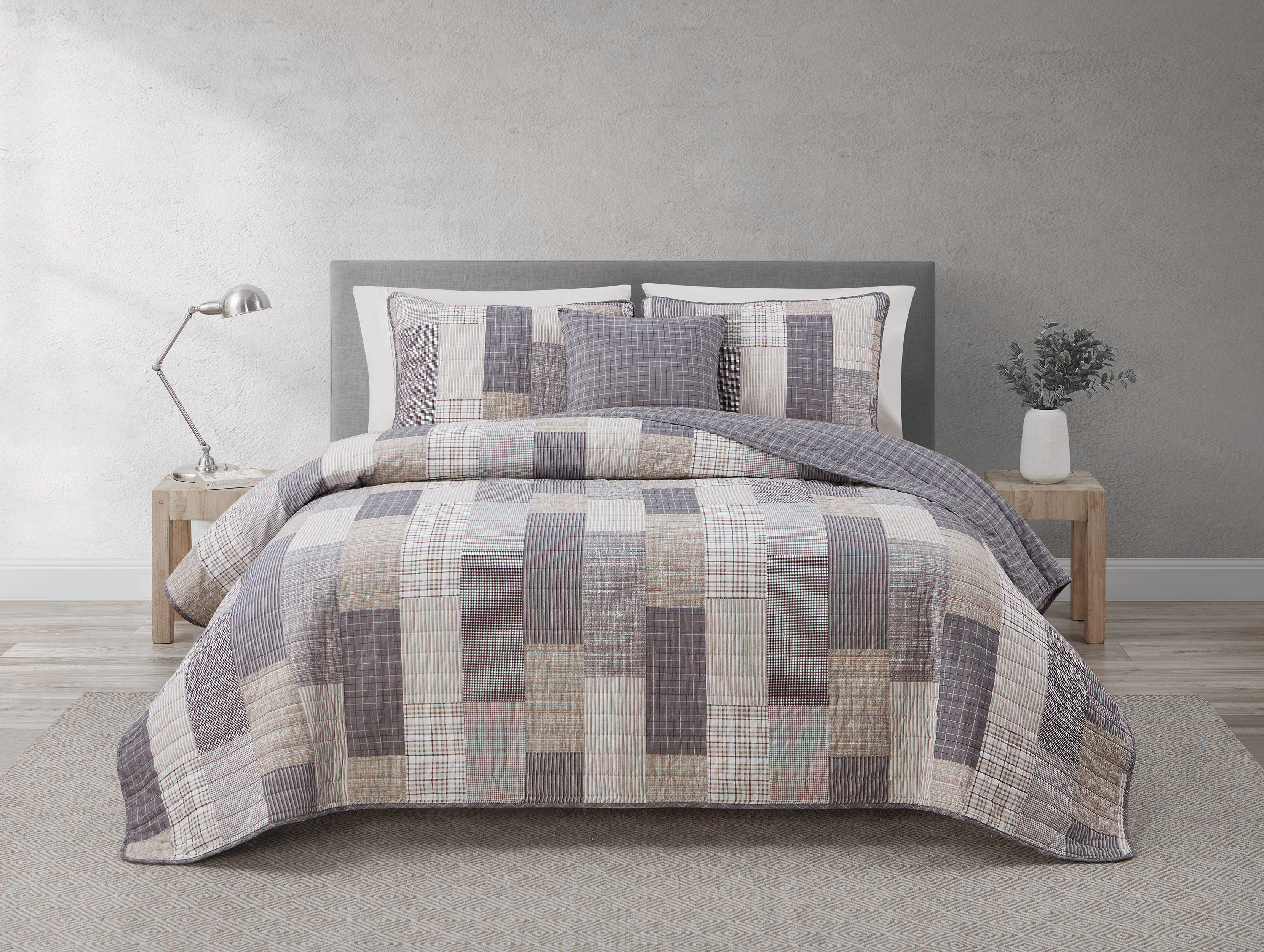 Nautica Home Tideway Collection - Quilt - 100% Cotton Light-Weight  Reversible Bedding, Pre-Washed for Extra Comfort, King, Tan/Grey 