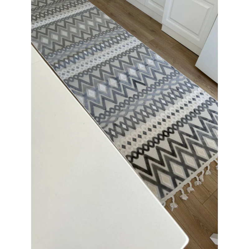 Kaitelynn Washable Geometric Indoor / Outdoor Rug, Rectangle 3'8" x 6'7"