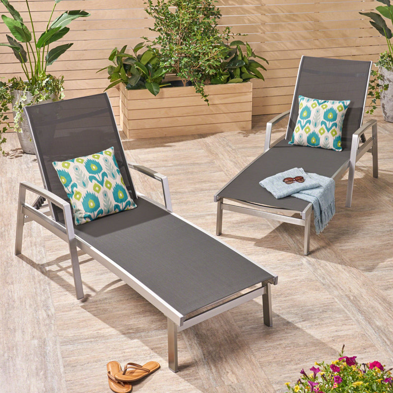 Chaise longue