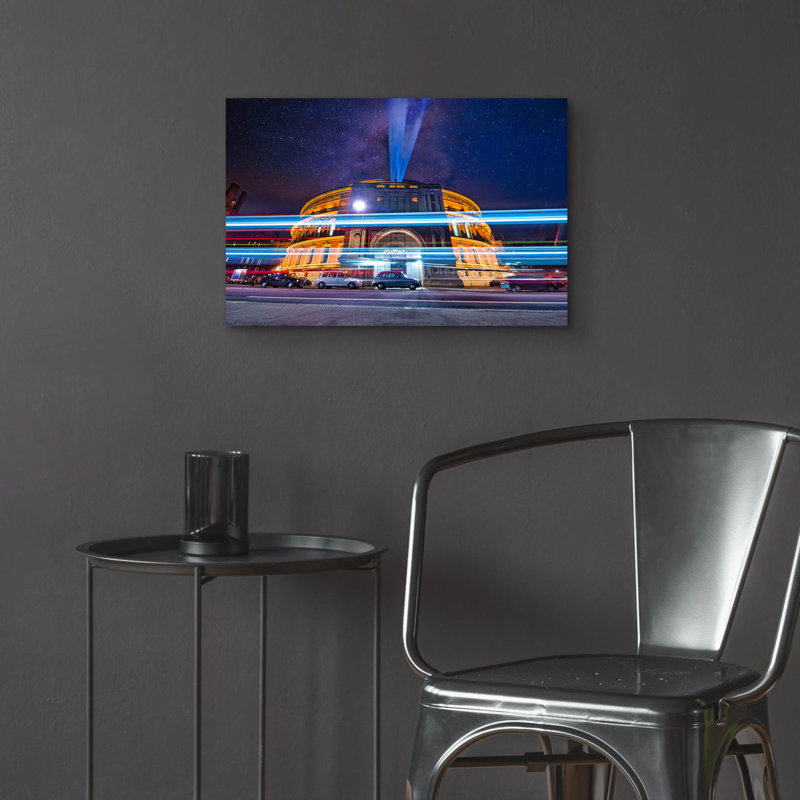 «Trafic et Royal Albert Hall» par Mark A Paulda, art mural en verre acrylique, 24 po x 16 po, 24 po x 16 po