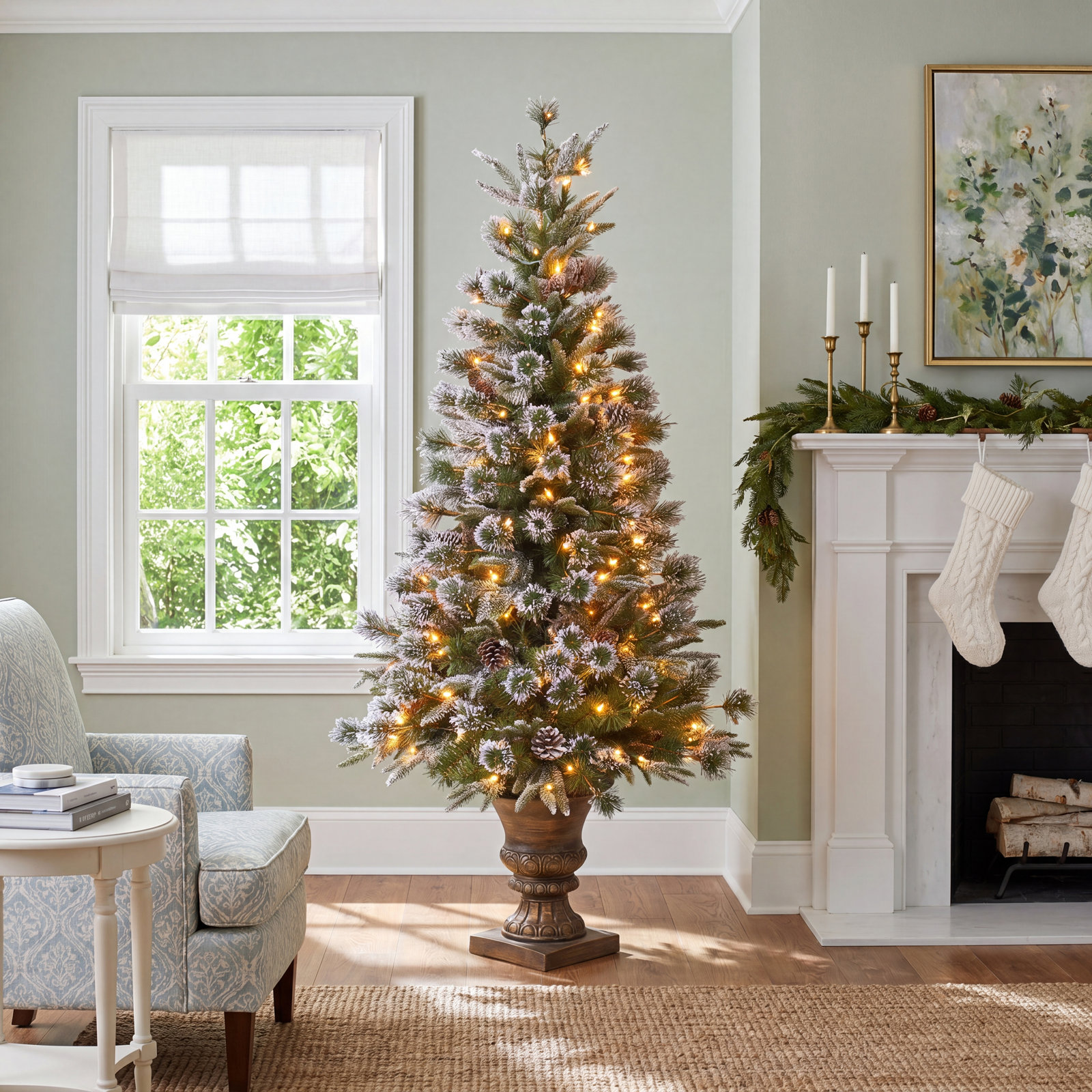 4' Pre-Lit Pine Tree