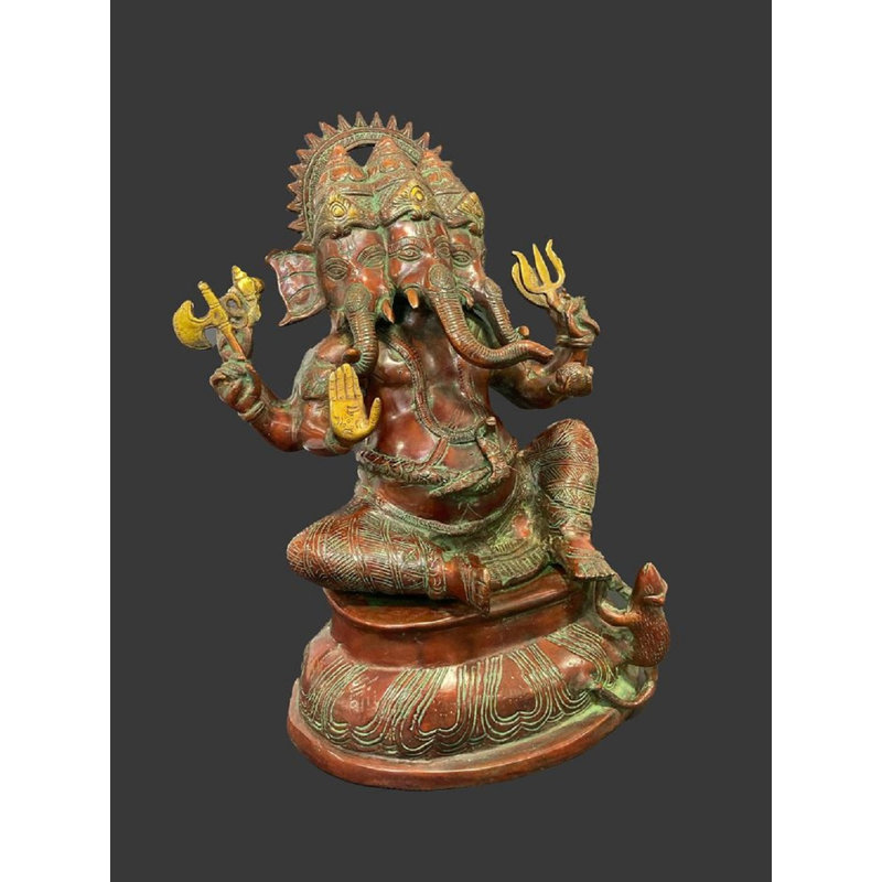 Sculpture solide de Trimukha Ganesha