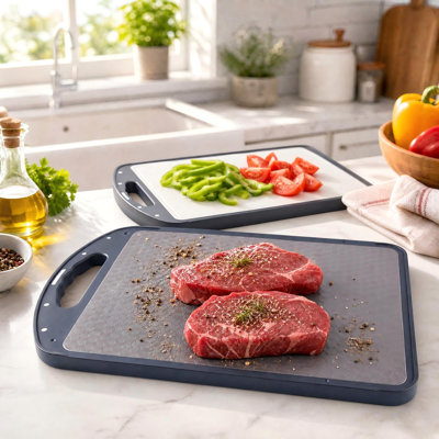 Ensemble de planches à découper double face en titane avec bord antidérapant en TPR, texture alvéolée, rainure à jus et poignée de suspension pour la préparation des aliments en cuisine
