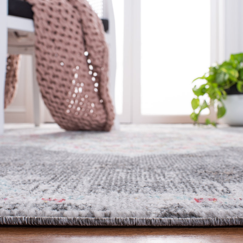 Dostie Phoenix Performance Oriental Rug, Round 6'7"