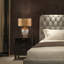 Lampe de table Harrisonburg en or et argent vieilli avec grand abat-jour tambour-833353888