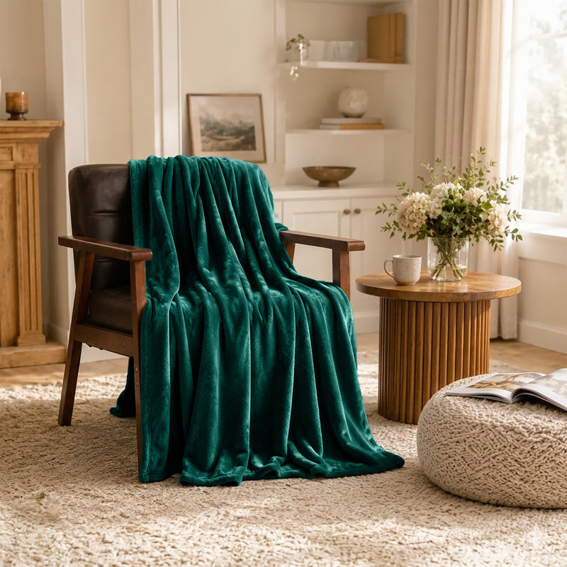 Ultra-Soft Fleece Blanket - Plush Warm Bed & Sofa Throw for All-Season Comfort, Super King (230cm x 270cm), Emerald