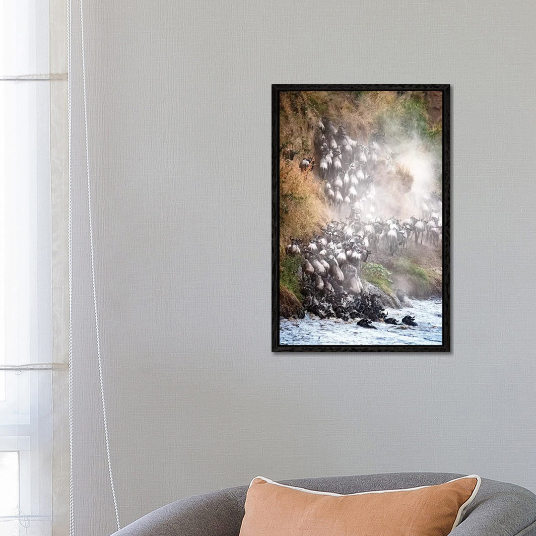 Wildebeest Climbing Up Mara River Bank von Susan Richey - Gallery-Wrapped Canvas Giclée