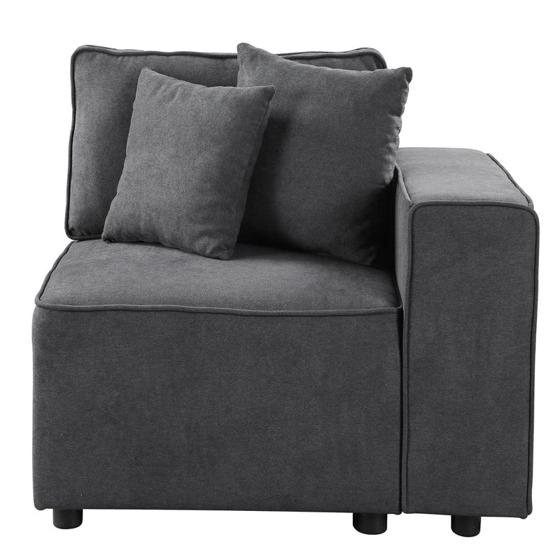 Fauteuil d'appoint faisant face à la droite