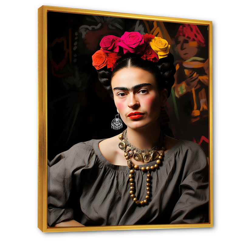Portrait d'une femme mexicaine romane III, Cadre flottant doré, H 44 po x l 34 po x P 1,5 po