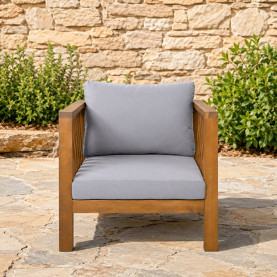 Fauteuil club d'extérieur en bois d'acacia avec accoudoirs carrés modernes à lattes, fauteuil de patio avec coussin épais à haute résilience, pieds de nivellement réglables, siège simple résistant aux intempéries