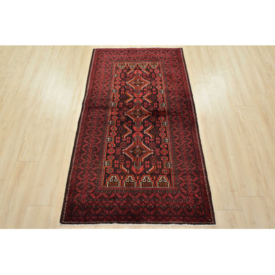 Tapis noir unique de 3 pi 4 po x 6 pi 1 po