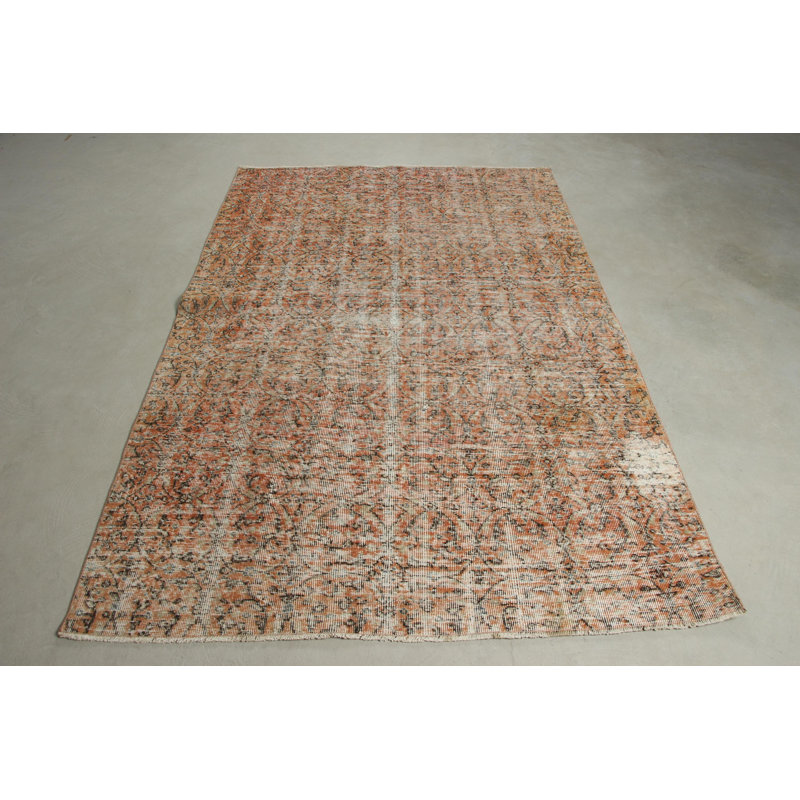 Tapis turc rétro Boho Chic parfait pour les espaces de salle à manger avec un motif floral Oushak et une teinte orange