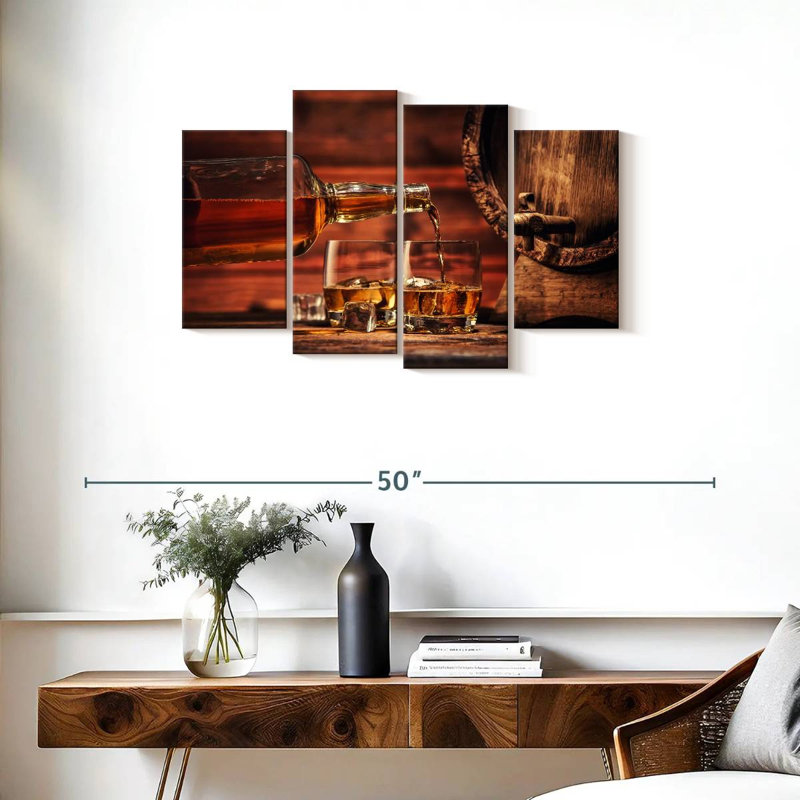 Yarlin whisky sur une table en bois, H 22 po x l 36 po