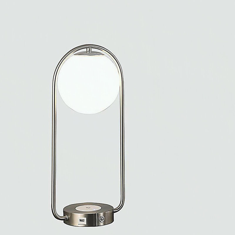 Lampe de table rétro 19,25 po Neilsen avec station de charge et port USB