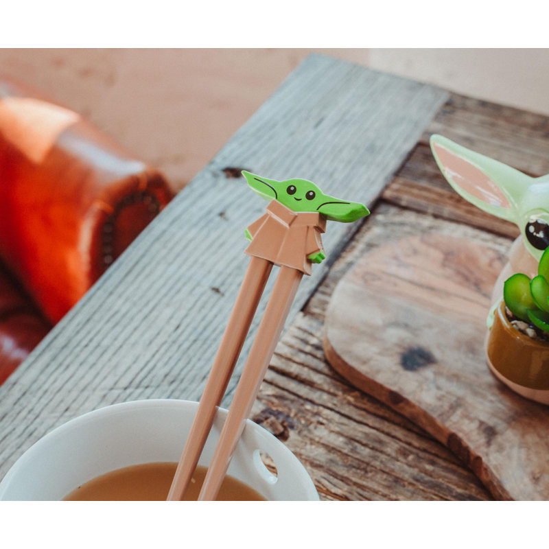 Grogu Matte White Ceramic Ramen Bowl and Chopstick Set