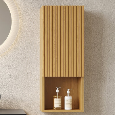 Armoire de salle de bain en chêne - 35 po de hauteur, rangement mural étroit avec porte et tablettes pour petits espaces