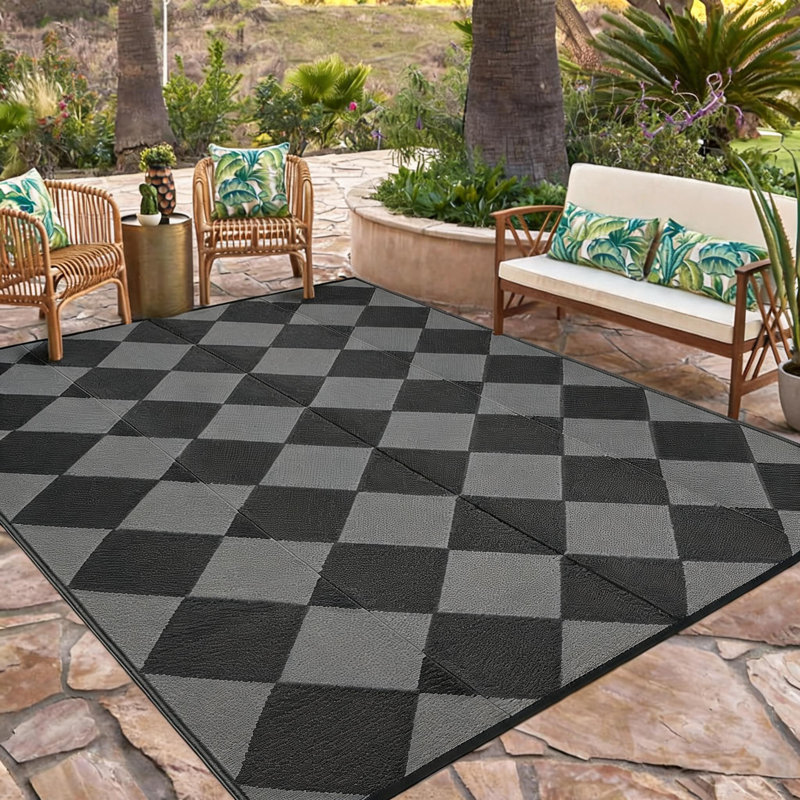 Tapis d'extérieur réversible imperméable en paille de plastique 274 x 366 cm (9 x 12 pi), motif à carreaux noir et gris moderne, léger, pliable, facile à nettoyer, résistant à la décoloration, idéal pour VR, terrasse, camping, jardin et plage.