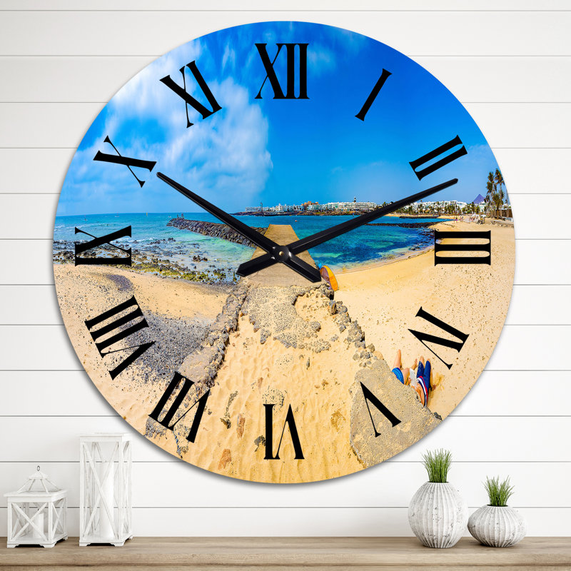 Horloge murale Espagnole à Lanzarote, Surdimensionné