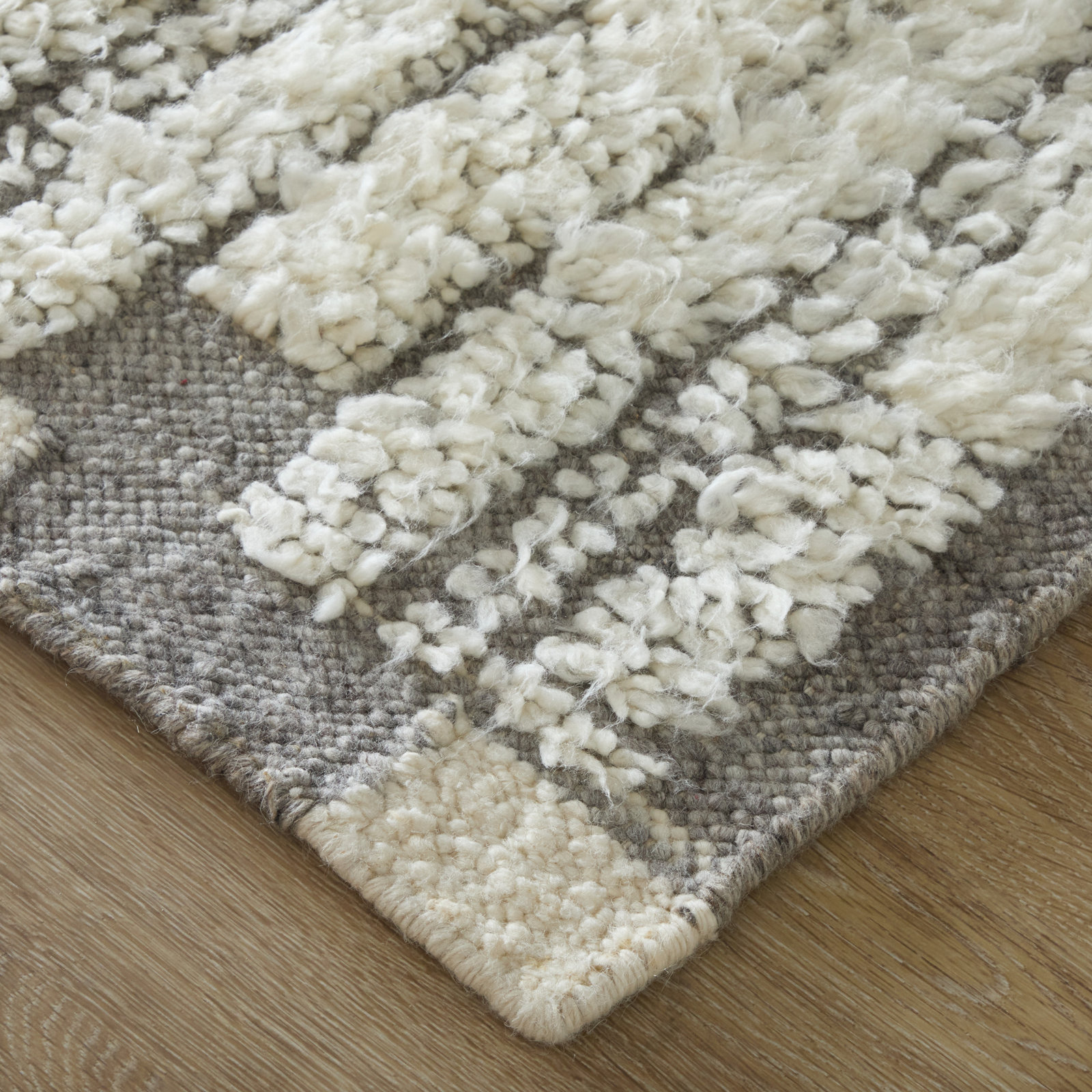 Jalaycia Handmade Wool Rug, Runner 2'6" x 10'