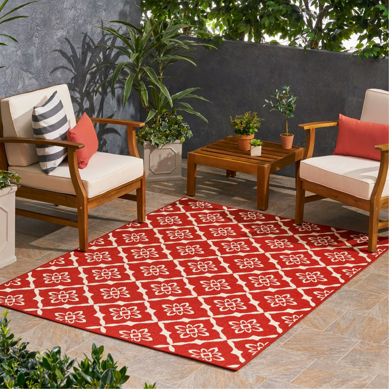 5'3" X 7' Area Rug