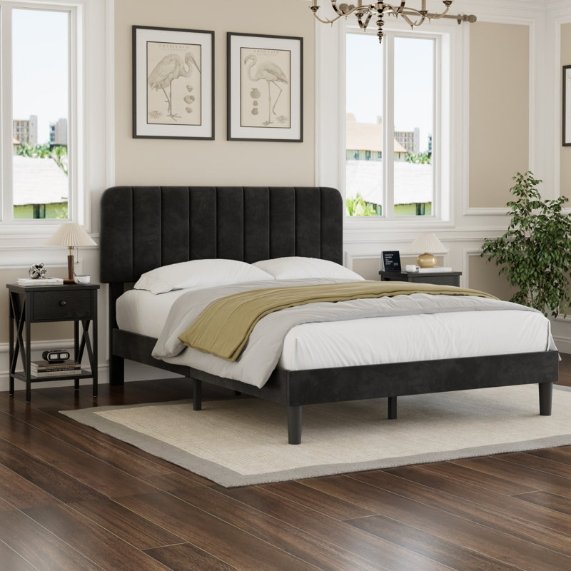 Ensemble de chambre à coucher noire 3 pièces avec lit plateforme tapissier et 2 tables de chevet, cadre de lit de tête de lit réglable avec lattes de bois et tables de chevet, ensemble de 3 meubles de chambre à coucher industriels pour chambre à coucher, appartement, Airbnb, location, chambre d'amis