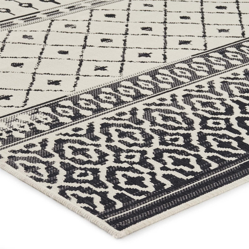 Vaun Rug, Rectangle 0'8" x 0'8"