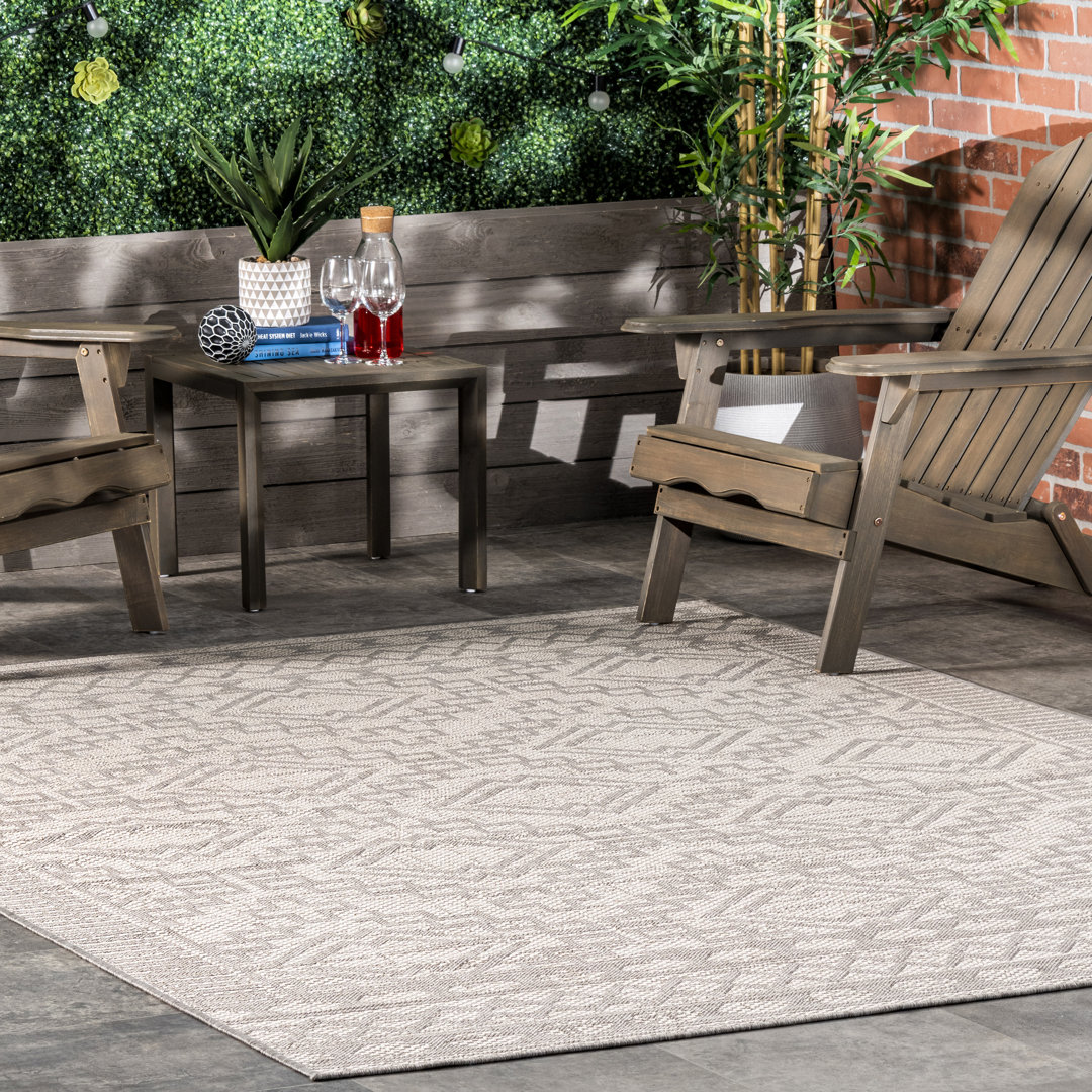 Parke Geometric Indoor/Outdoor Area Rug for Living Room Patio Deck Front Porch Kitchen, Grey/Ivory Steelside™ Rug 