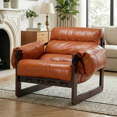 Fauteuil Mid-Century en bois massif et similicuir huilé de 33,5 po de largeur
