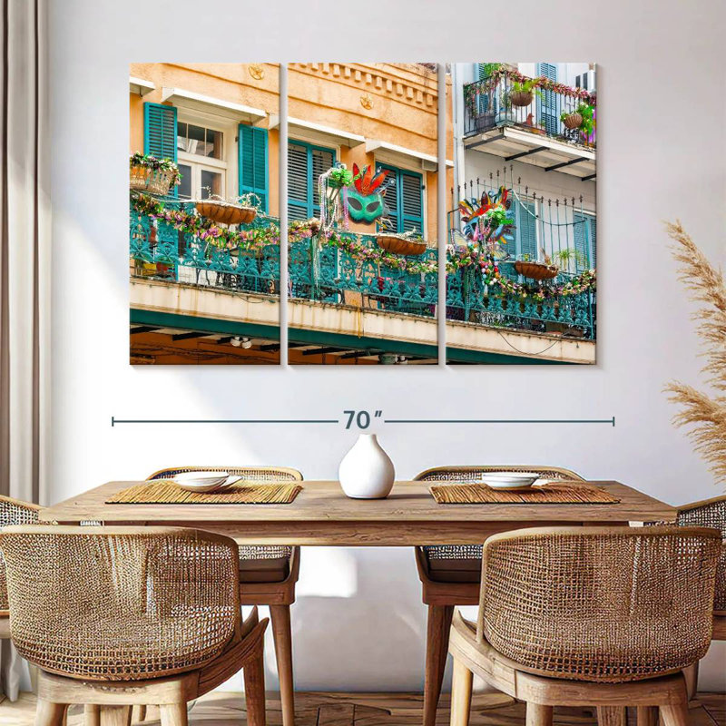 Balcon Mardi Gras, H 42 po x l 65 po