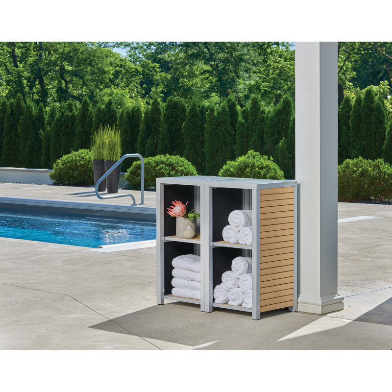 Valet Travira, Bois de teck naturel, H 42,25 po x l 21,25 po x P 21,25 po