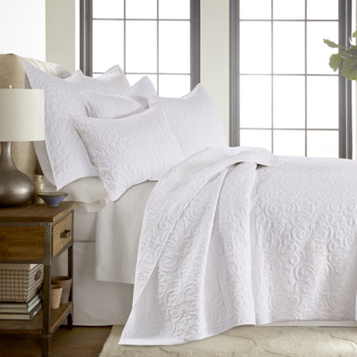 BH Sherbourne White King Quilt